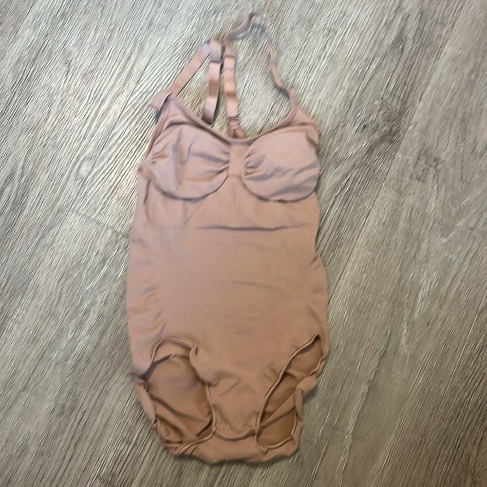 SKIMS SEAMLESS SCULPT BRIEF BODYSUIT L/XL $68 - Picture 5 of 6